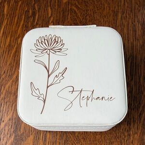 New… Jewelry Caddy